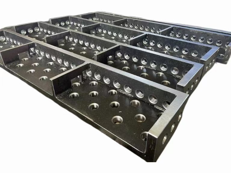 के साँच्चै उत्तम वेल्डिंग तालिका शीर्ष इस्पात वा कास्ट फलाम बनाउँछ